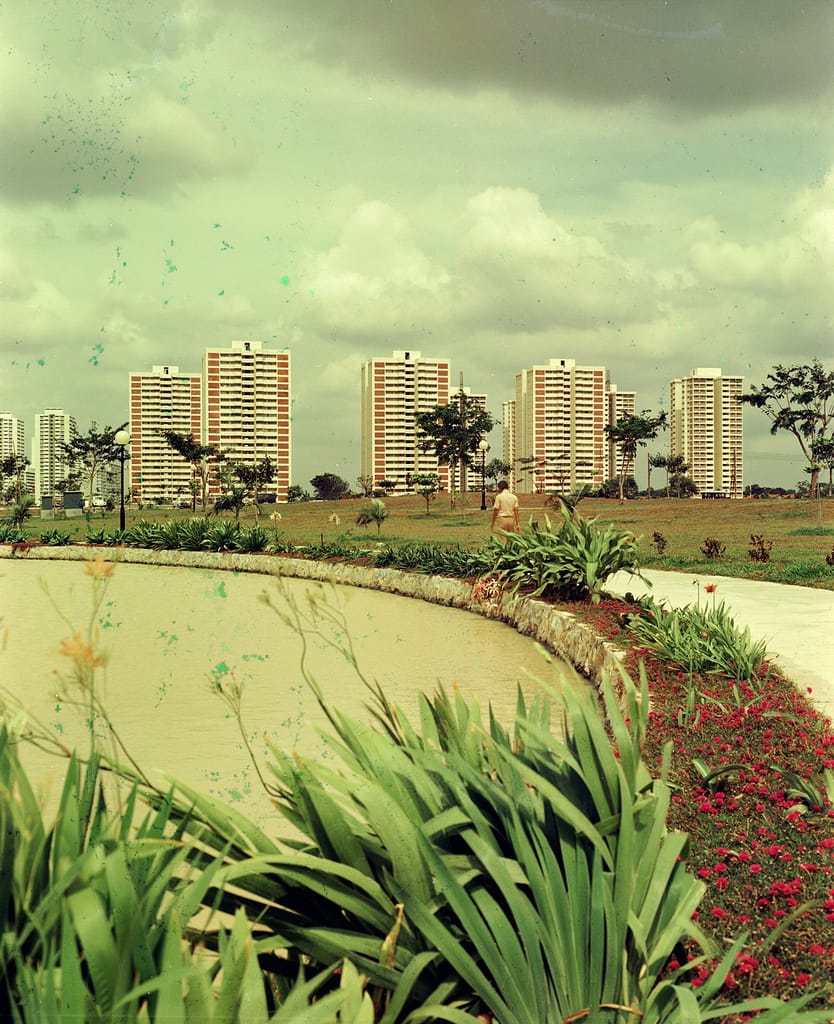 East Coast Park in the 1970s against a backdrop of Housing and Development Board flats in Marine Parade. Kouo Shang Wei Collection, National Library Board Singapore. All rights reserved.